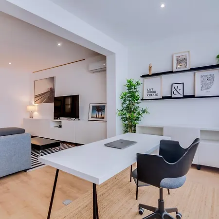 With Rooftop And Work Space In *