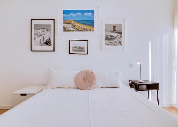 With Rooftop And Work Space In Appartement *