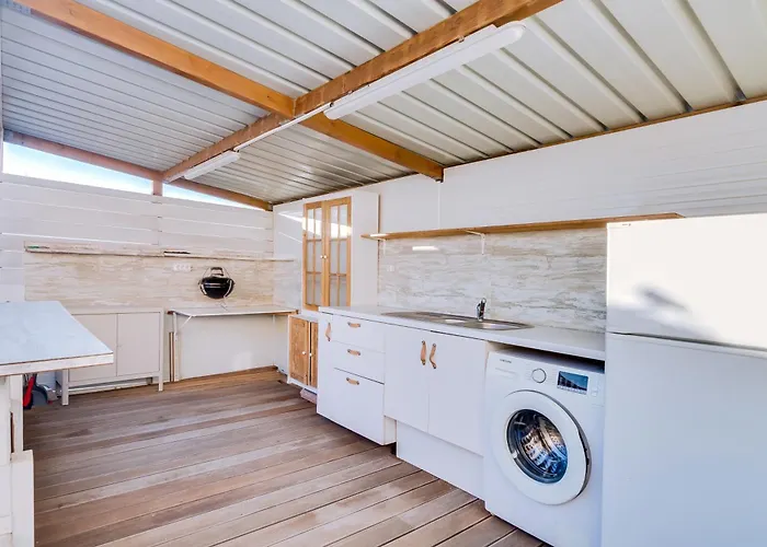 With Rooftop And Work Space In *