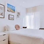 With Rooftop And Work Space In * Quarteira